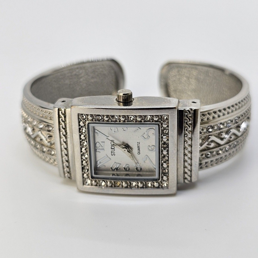 Studio Women's Bracelet Watch 22MM Gray Dial Gray Bracelet Bands 6" New Battery
